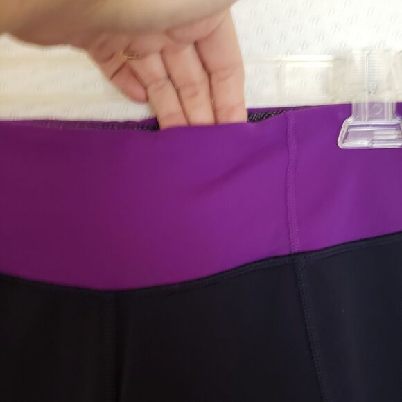 Lululemon Gather and Crow Crop Leggings Black Pink Ankle Slit Women's Size 4 - Picture 7 of 8